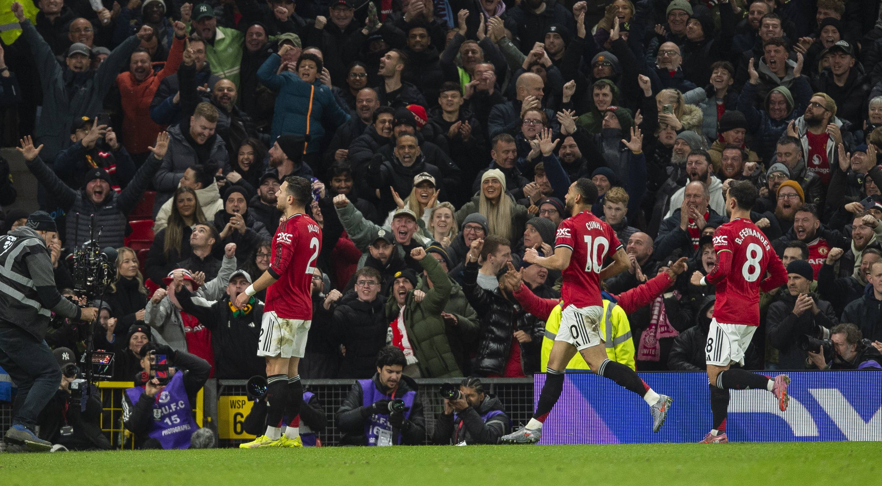 星空体育包含冲刺阶段欧篮联传出新动向；曼联刷新队史纪录；管理层表态：态度坚定；团队化学反应显著的词条